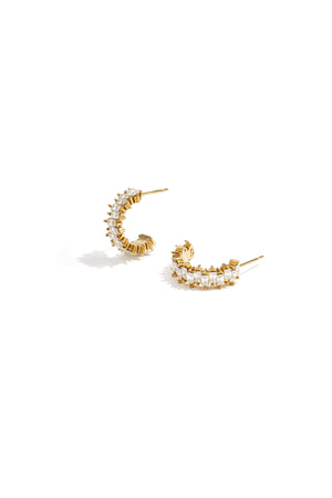 Nancy Patrice | Strahlende Baguette-Creolen – Gold